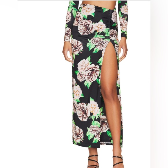 AFRM 2 pieces set Skirt & Top ‼️SALE ‼️ - Picture 4 of 8